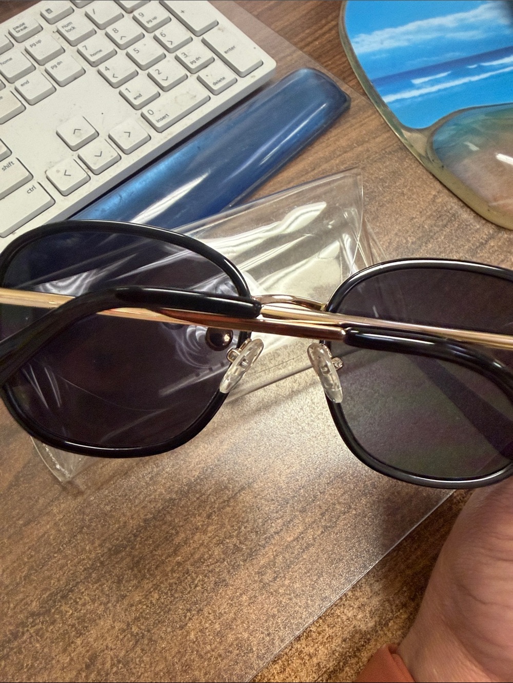 Quay Australia Black and Gold Sunglasses with Clear Case - Picture 5 of 5